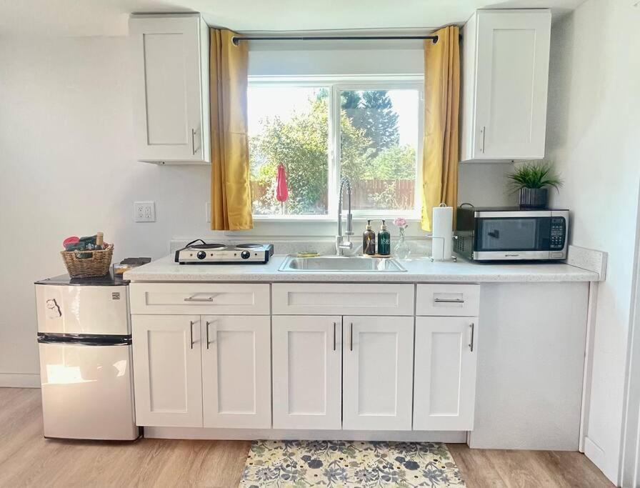 New Private Tiny Home Near Greenlake/Lightrail/I-5 Seattle Exterior photo