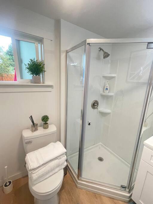 New Private Tiny Home Near Greenlake/Lightrail/I-5 Seattle Exterior photo